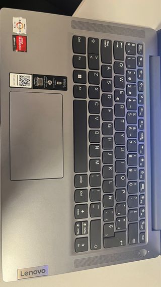 Portátil Lenovo IdeaPad Slim 3 14”