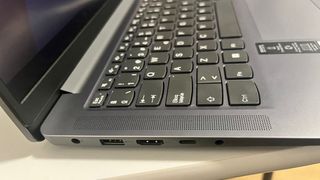 Portátil Lenovo IdeaPad Slim 3 14”