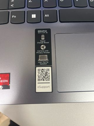 Portátil Lenovo IdeaPad Slim 3 14”