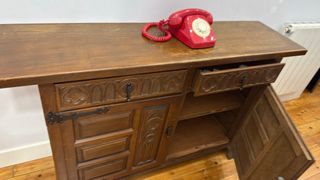 Mueble Recibidor de Madera Maciza antiguo..