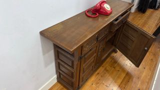 Mueble Recibidor de Madera Maciza antiguo..