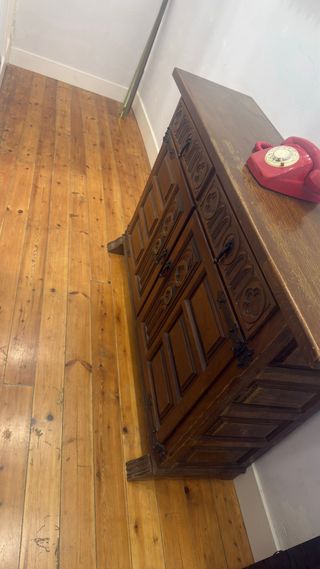 Mueble Recibidor de Madera Maciza antiguo..