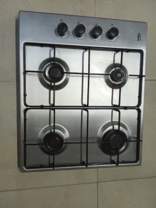 Cocina de gas Beko 4 fuegos