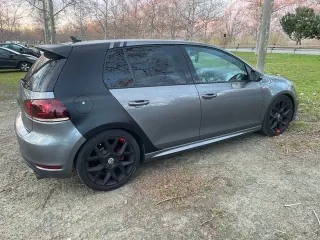 Volkswagen Golf GTI aniversario 35 versión 2011