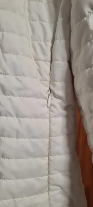 Blusão de primavera com capuz