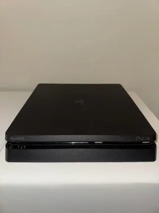 PS4 (PlayStation 4) + 2 Mandos + 5 Juegos