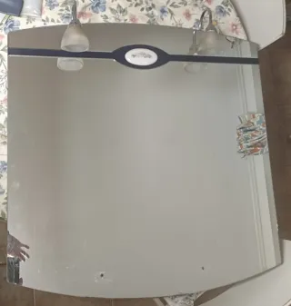 Armario y espejo de baño