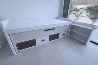 Dormitorio juvenil completo prácticamente nuevo