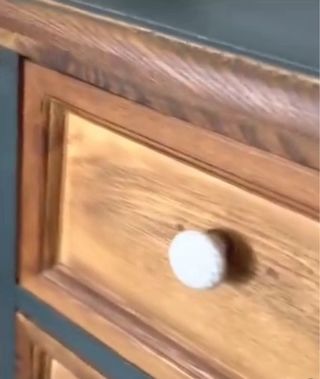 Mueble auxiliar cajones restaurado estrecho-Romero