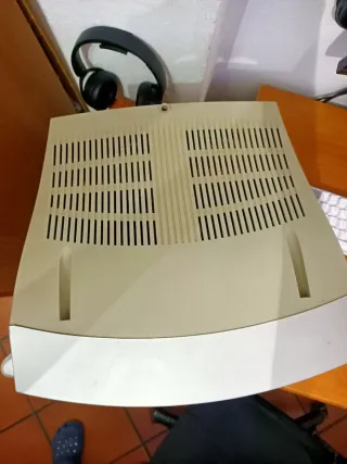 Televisor Antiguo Gris