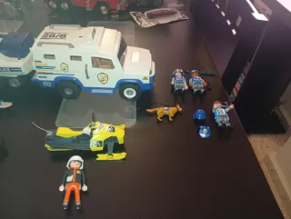 Playmobil: Barco, Coche Policía y Figuras