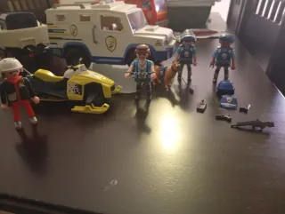Playmobil: Barco, Coche Policía y Figuras