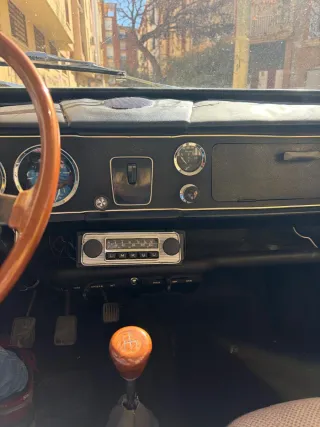 austin victoria  1973