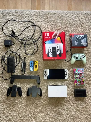 Nintendo Switch OLED Blanca + Mandos + Juego