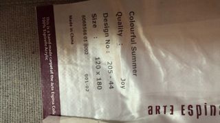 Alfombra de tela con flores