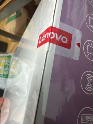 Lenovo Tab + Funda Transparente Nueva PRECINTADA.