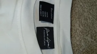 Camiseta Dua Lipa x Bershka Edición Limitada