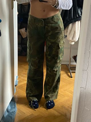 Pantalones cargo camuflaje baggy