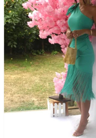 Vestido verde con flecos