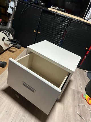 Cajonera de escritorio blanca con ruedas 50x43x40