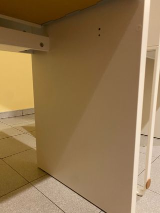 2 escritorios blancos 73x50cm + sillas