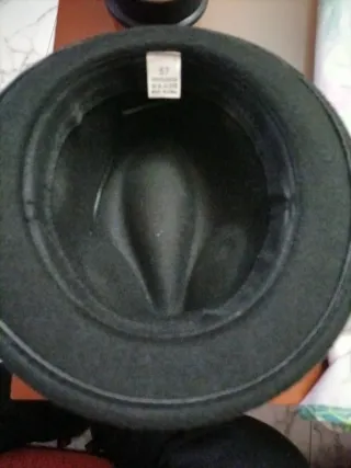 Sombrero Negro con Banda Marrón