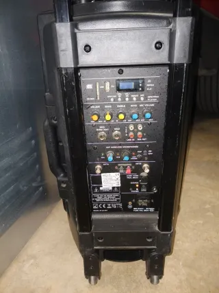 Altavoz Ibiza Sound Autoamplificado Negro