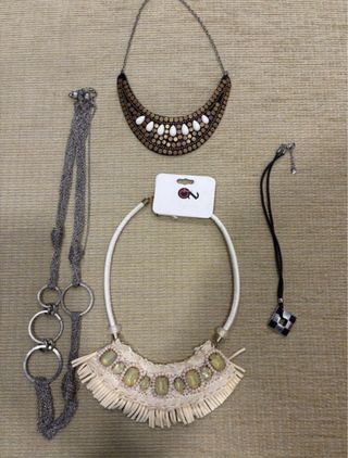 Set di 4 collane
