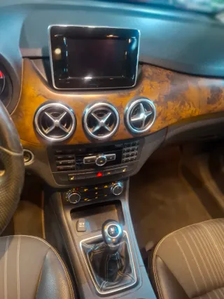 MERCEDES BENZ CLASE B 180 BLUE 122cv