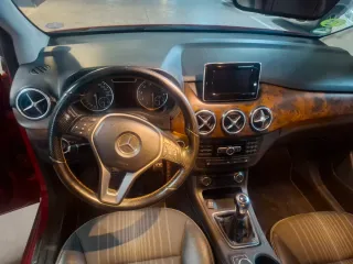 MERCEDES BENZ CLASE B 180 BLUE 122cv