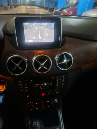 MERCEDES BENZ CLASE B 180 BLUE 122cv