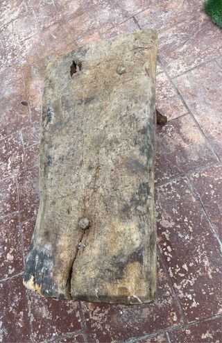 Mesa rústica de matanza de madera