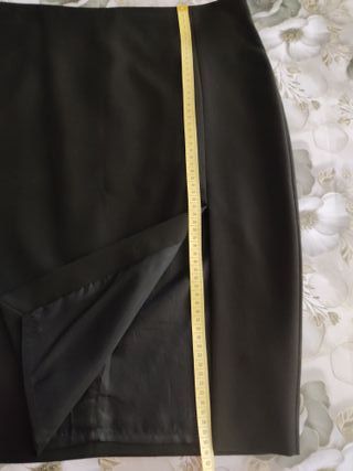 FALDA DE TUBO NEGRA