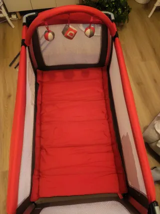 Cuna de viaje plegable