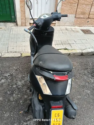 Piaggio 50 Scooter Negra