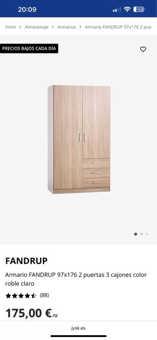 Armario de madera color beige y marrón