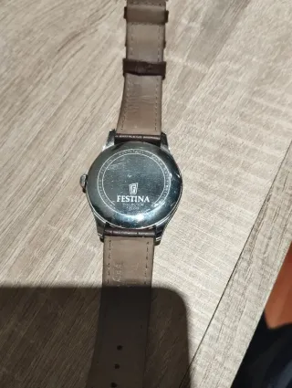 Reloj Festina Cuarzo Marrón y Plateado.