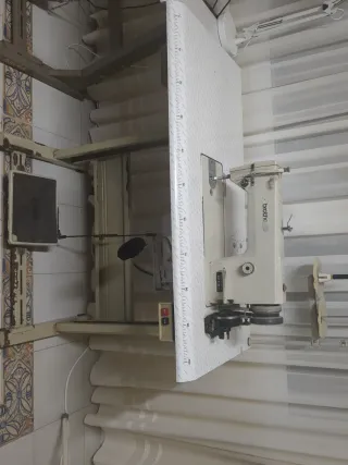 Máquina de coser industrial Brother Monofásica.