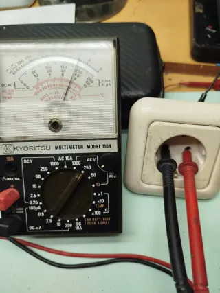 Multímetro Kyoritsu Modelo 1104