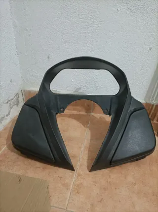 Guantera SYM Maxsym 400i (2014)