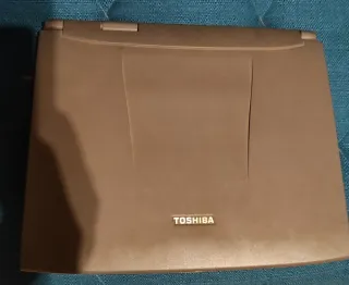 Portátiles Toshiba Satellite Gris y azul