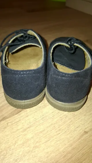 Zapatos vestir niño azul marino.