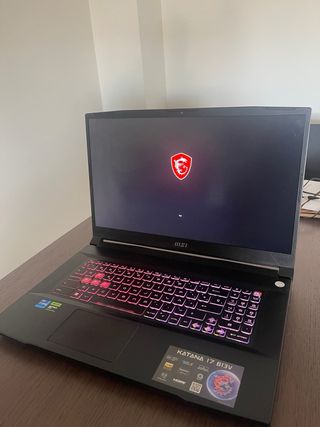 Portátil MSI Katana 17 2K RTX 4070 i7 16GB 1TB SSD