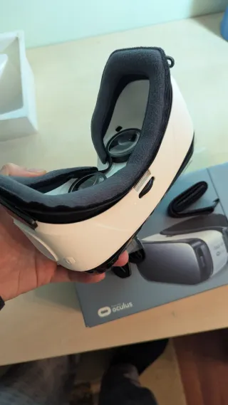 Samsung Gear VR by Oculus
