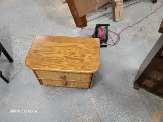 Mesita de noche bambú y madera