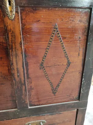 Arcón vintage 100x96x56 cm marquetería