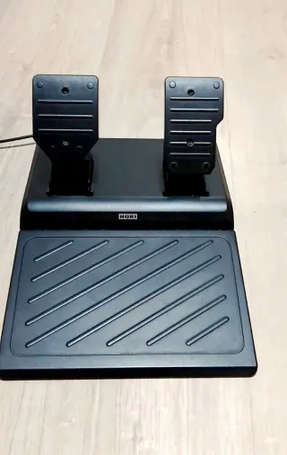 Volante para Xbox One con Pedales y dos  Juegos