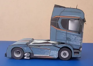Maqueta Camión de cartulina  1:43