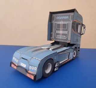 Maqueta Camión de cartulina  1:43