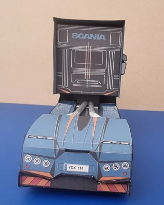 Maqueta Camión de cartulina  1:43